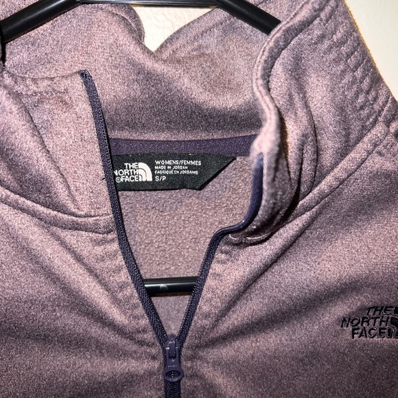 The North Face Womens Purple Pullover 1/4 zipper - Picture 3 of 3